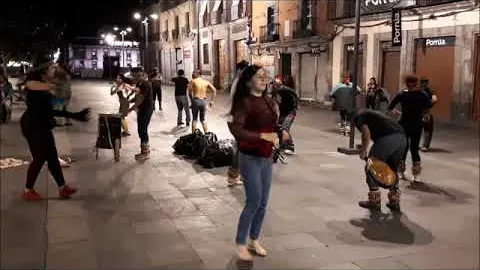 洛文遭女儿斥责非合格父亲　Trinity早年曾与父母兄同住7人车